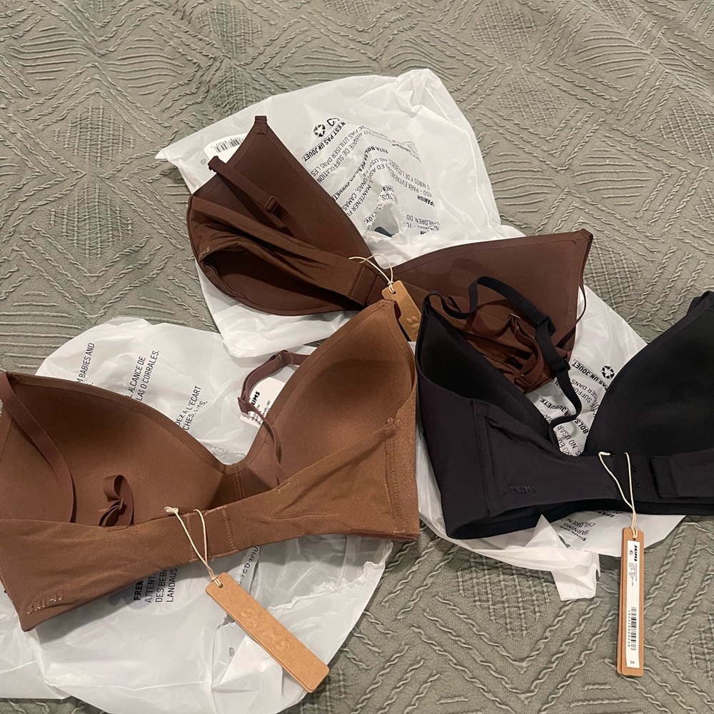 Elegant Brown and Black Women's Bras - Picture 2 of 8